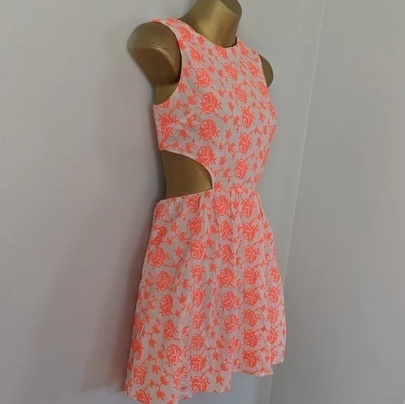 ASOS Embroidered Rose Cutout Dress | Romantic Garden Party | Size 4 - Picture 3 of 8